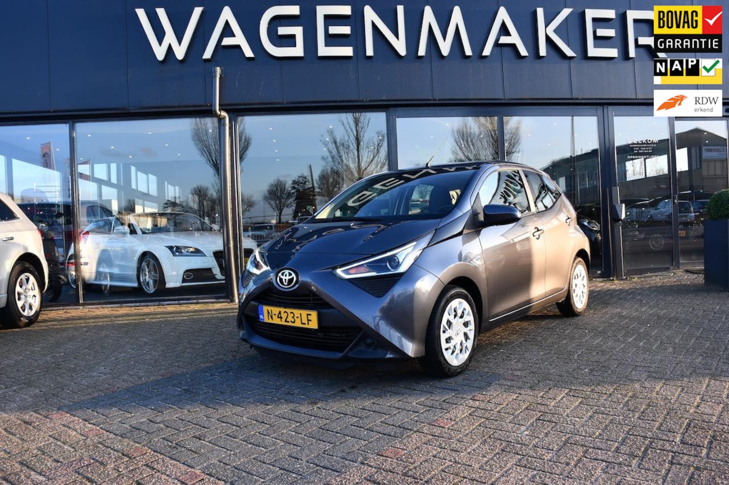 Toyota Aygo - 1.0 VVT-i x-play Clima|NAVi|CAM|Carplay| - AutoWereld.nl