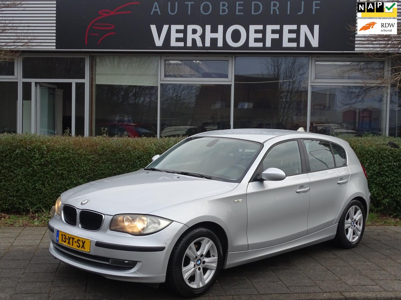 BMW 1-serie - 118i Business Line - AIRCO - VOLLEDIG ONDERHOUD - 5 DEURS - YOUNGTIMER ! - AutoWereld.nl