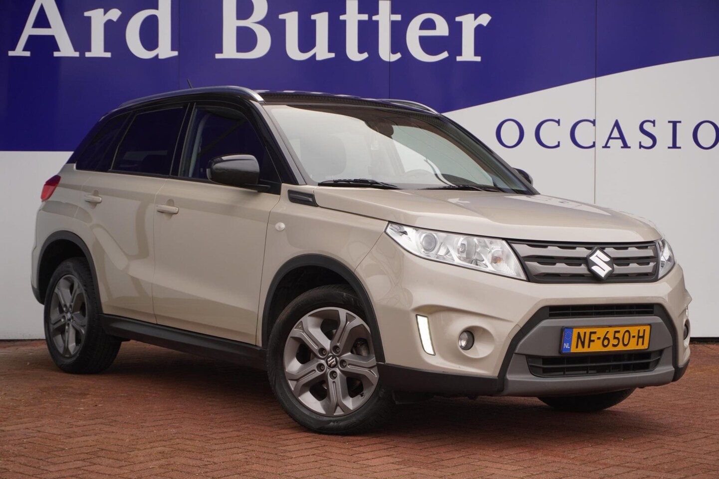 Suzuki Vitara - 1.6 Exclusive+navigatie+Camera+stoel-verw+dealer-onderhouden = TOP KLEUR !! - AutoWereld.nl