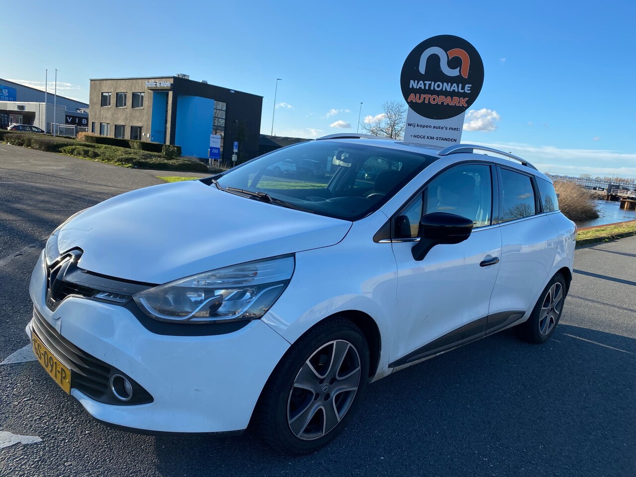 Renault Clio Estate - 2015 * 1.5 dCi ECO Night&Day * APK * - AutoWereld.nl