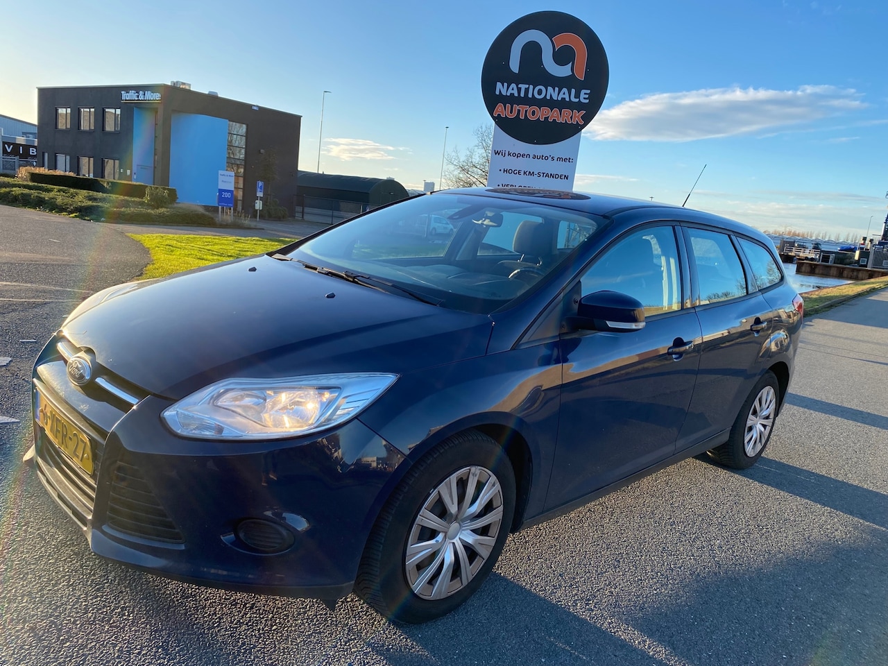 Ford Focus Wagon - 2014 * 1.6 TDCI Lease Trend * APK * EURO 5 - AutoWereld.nl