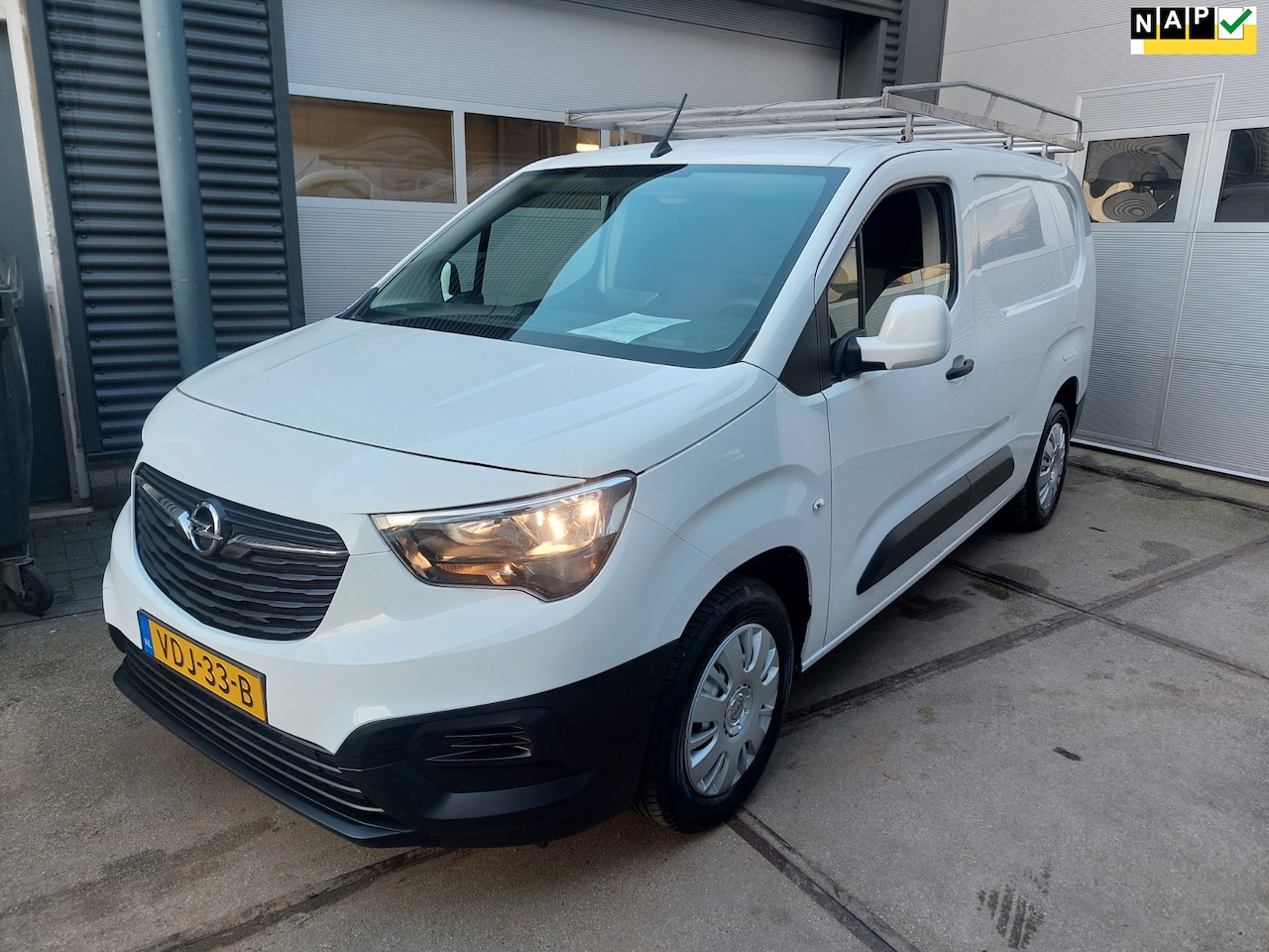 Opel Combo - 1.5D 75 kw L2H1 MAXI Edition Euro 6 Airco/Navigatie Trekhaak - AutoWereld.nl