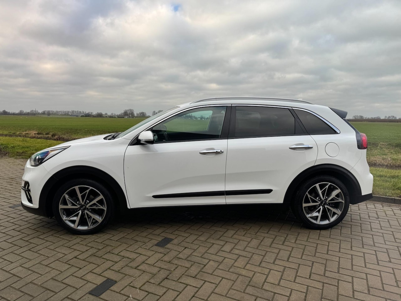 Kia Niro - 1.6 GDi Hybrid DynamicPlusLine 2019 Automaat Hybride Stoelverwarming Stuurverwarming Dodeh - AutoWereld.nl