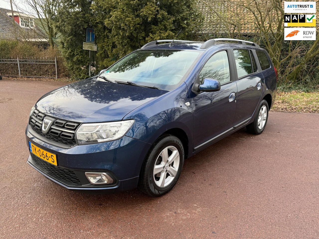 Dacia Logan MCV - 0.9 TCe Bi-Fuel Ambiance / Navi / Camera / Nap / Airco / PDC / - AutoWereld.nl