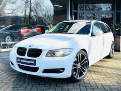 BMW 3-serie Touring - 320i High Executive Automaat*Panorama*Leer