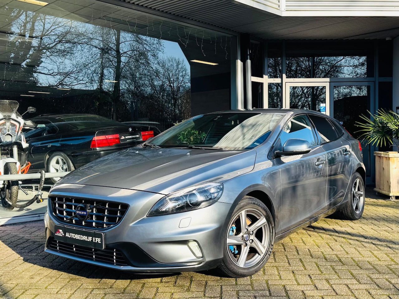 Volvo V40 - 2.0 D2 R-Design Business 2.0 D2 R-Design Business - AutoWereld.nl