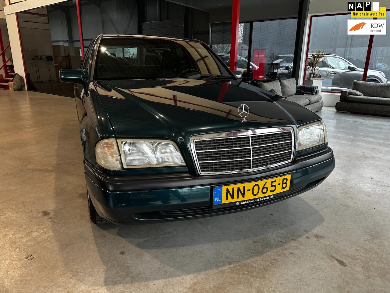 Mercedes-Benz C-klasse - 220 D Classic / Automaat / Cruise / - AutoWereld.nl