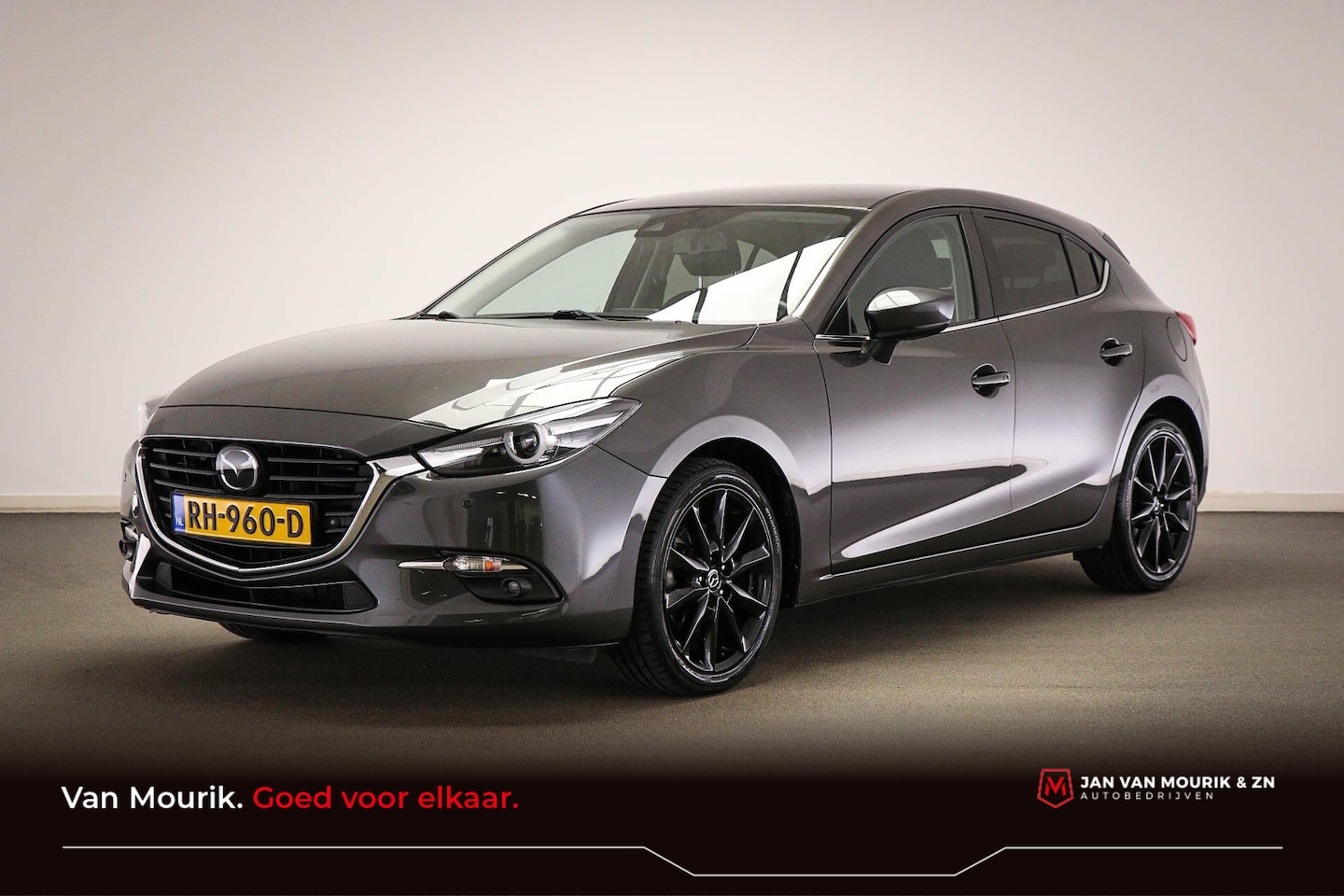 Mazda 3 - 2.0 SkyActiv-G 120 GT-M | STUURVERWARMING | DAB | HEAD UP | CAMERA | TREKHAAK AFNEEMBAAR - AutoWereld.nl