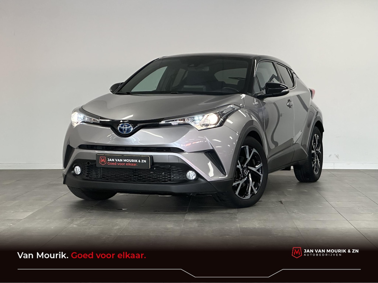 Toyota C-HR - 1.8 Hybrid Bi-Tone | Navigatie | Trekhaak | Stoelverwarming | - AutoWereld.nl