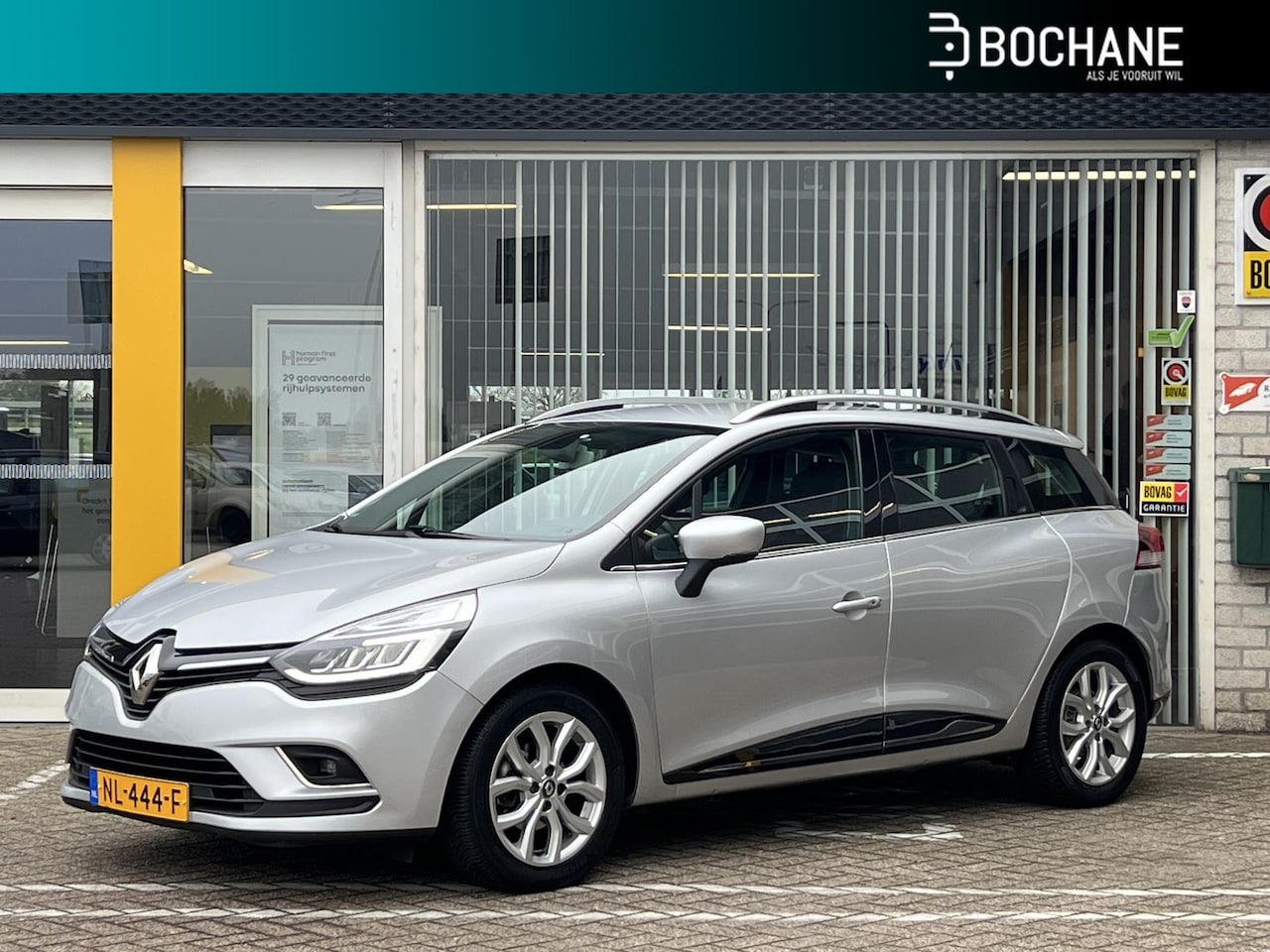 Renault Clio Estate - 0.9 TCe 90 Intens | Inclusief winterbanden set | Navigatie | LED | Climate Control | Licht - AutoWereld.nl