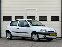 Renault Clio - 1.2 RN Airco | Radio cd speler | van 1e eigenaar | Net binnen