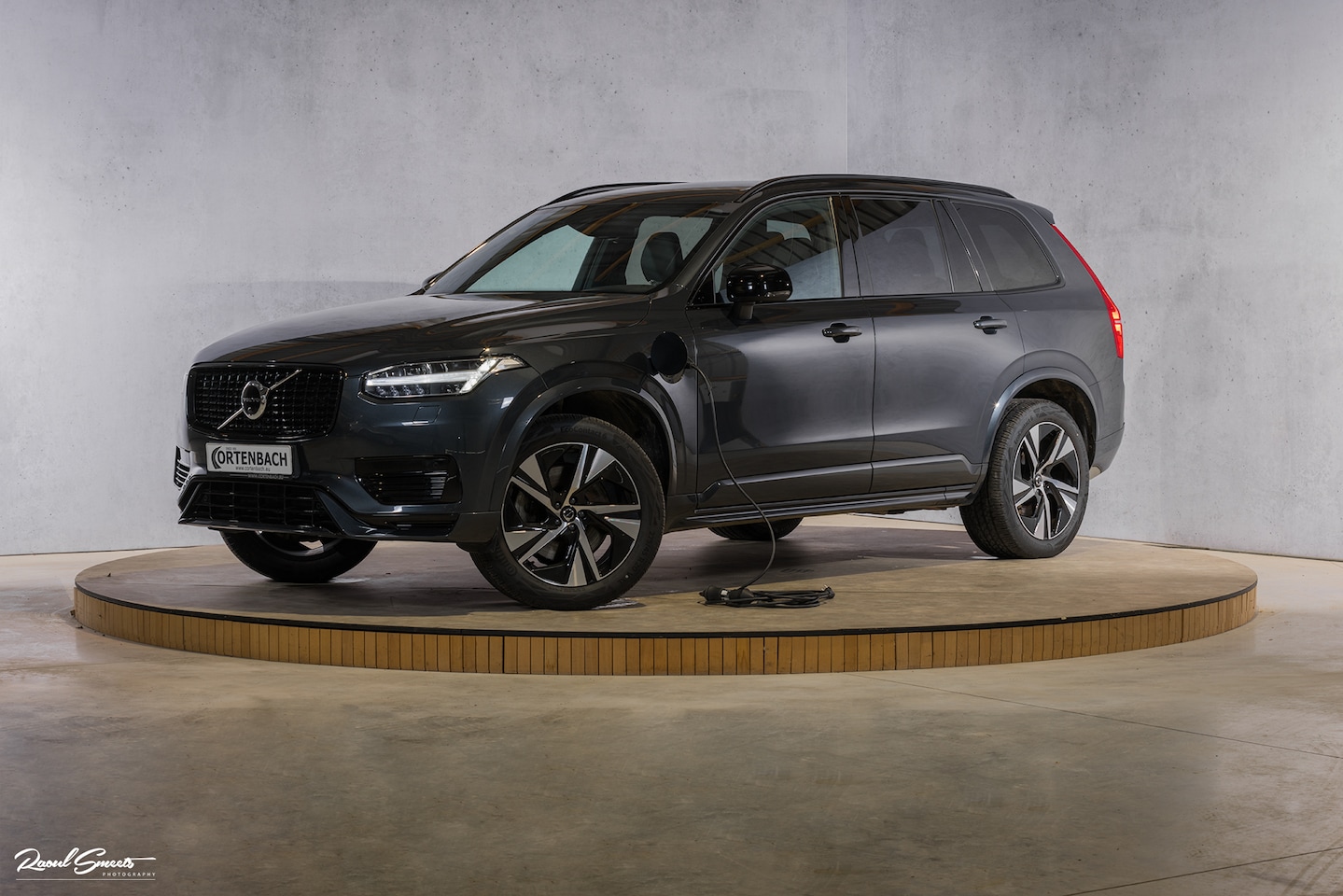 Volvo XC90 - 2.0 T8 Recharge AWD R-design Edition | Long Range | Zwenkbare trekhaak | Harman Kardon | A - AutoWereld.nl