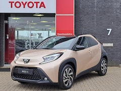 Toyota Aygo X - PULSE APPLE/ANDROID CAMERA CLIMA 17"LMV PRIVACY-GLASS LED DAB+ NL-AUTO