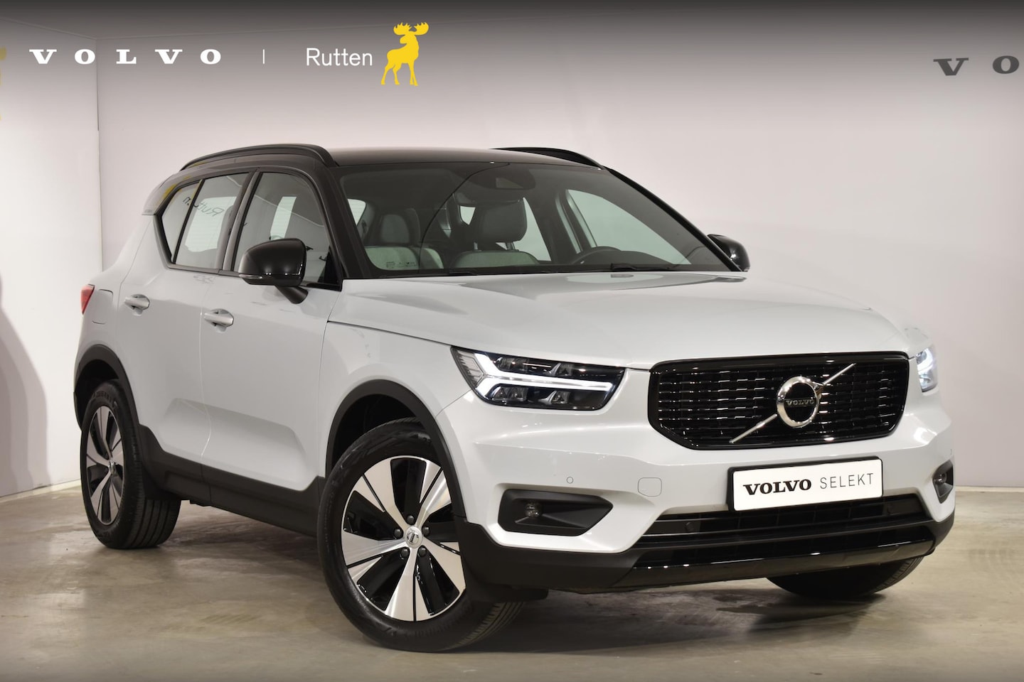 Volvo XC40 - T4 211PK Automaat Recharge R-Design Expression / Intellisafe / Blis / Elektrische stoelen - AutoWereld.nl