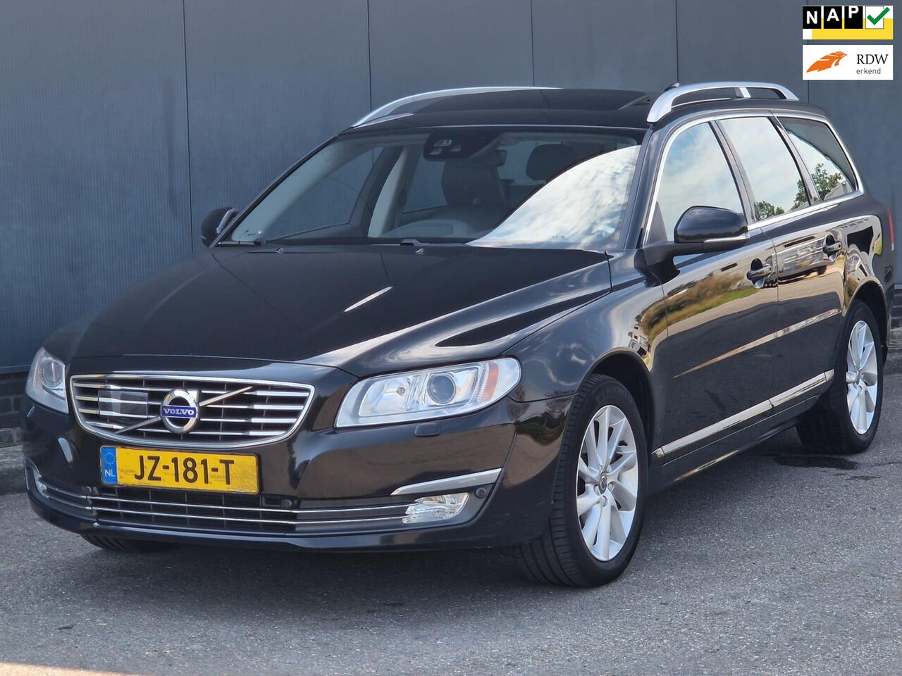 Volvo V70 - 2.0 D3 Polar+ Elek-Dak/Xenon/Leers/Navigatie/Adaptive Cruise/Parkeersensor v,a - AutoWereld.nl