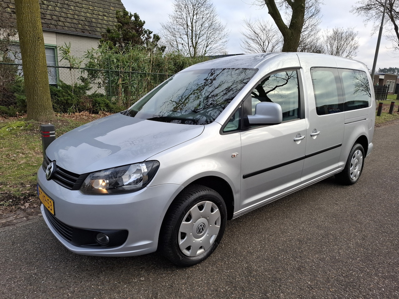 Volkswagen Caddy Maxi - 1.2 TSI Trendline | Airco | 5p +1 | Rolstoel auto - AutoWereld.nl