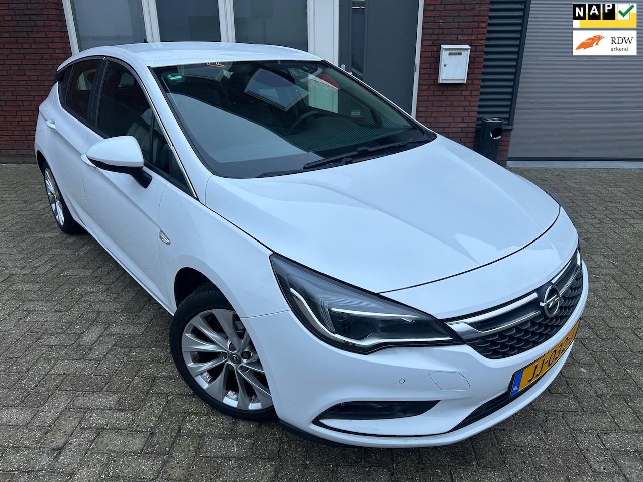 Opel Astra - 1.0 Business+ / Navi / PDC / Clima / Cruise / 17 inch - AutoWereld.nl