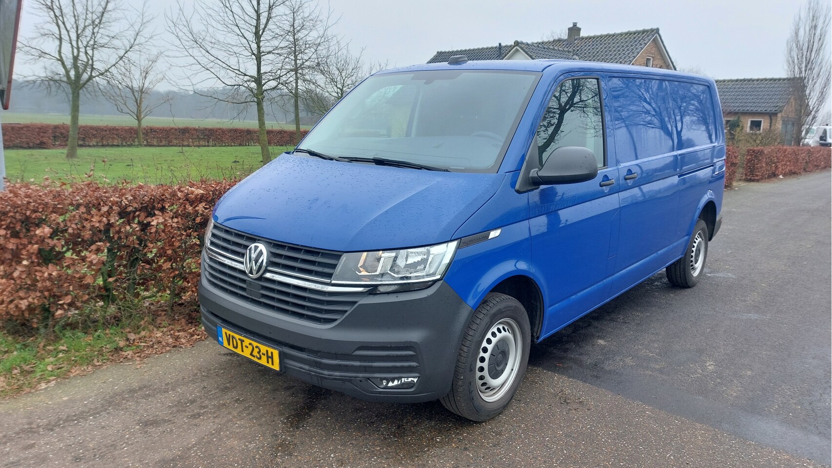 Volkswagen Transporter - 2.0 TDI L2H1 30 Highline AIRCO/NAVI/DSG BJ 2020 - AutoWereld.nl