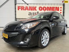 Mazda 3 - 3 1.6 Business 105PK + Navigatie|Cruise|Verwarmde voorruit|verwarmde voorstoelen|PDC|Clima