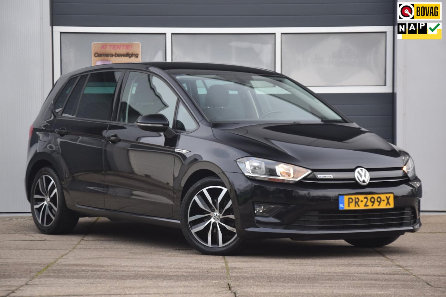 Volkswagen Golf Sportsvan - 1.0 TSI Comfortline /DAB/FULL MAP/SPIEGEL PAKKET/EXTRA GETINTE RAMEN - AutoWereld.nl