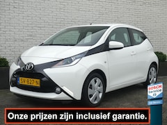 Toyota Aygo - 1.0 VVT-i 69PK X-NAV TREKHAAK/NAVI/CAMERA/APPLE CARPLAY