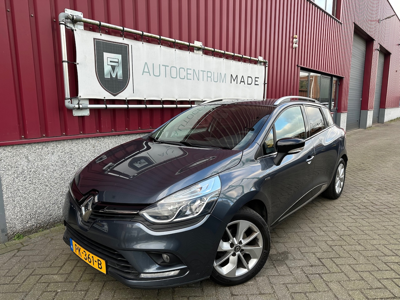 Renault Clio Estate - 0.9 TCe Limited // 136 DKM NAP // Navi // PDC // Cruise control - AutoWereld.nl