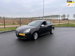 Alfa Romeo Giulietta - 1.6 JTDm Distinctive Clima.Navi.leder.Ex Bpm