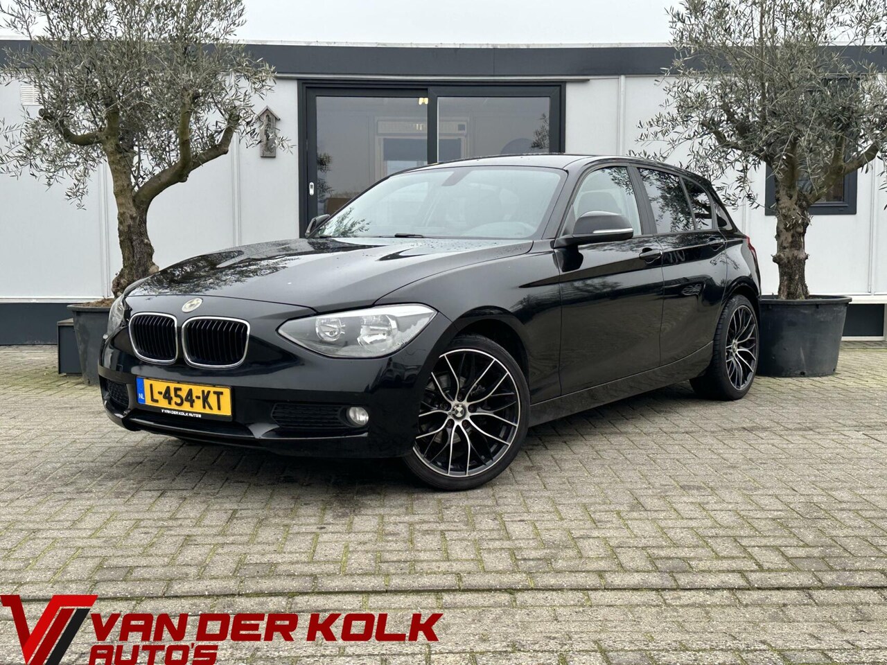 BMW 1-serie - Upgrade Edition LimitCruise Airco Lichtmetaal Stoelverwarming - AutoWereld.nl