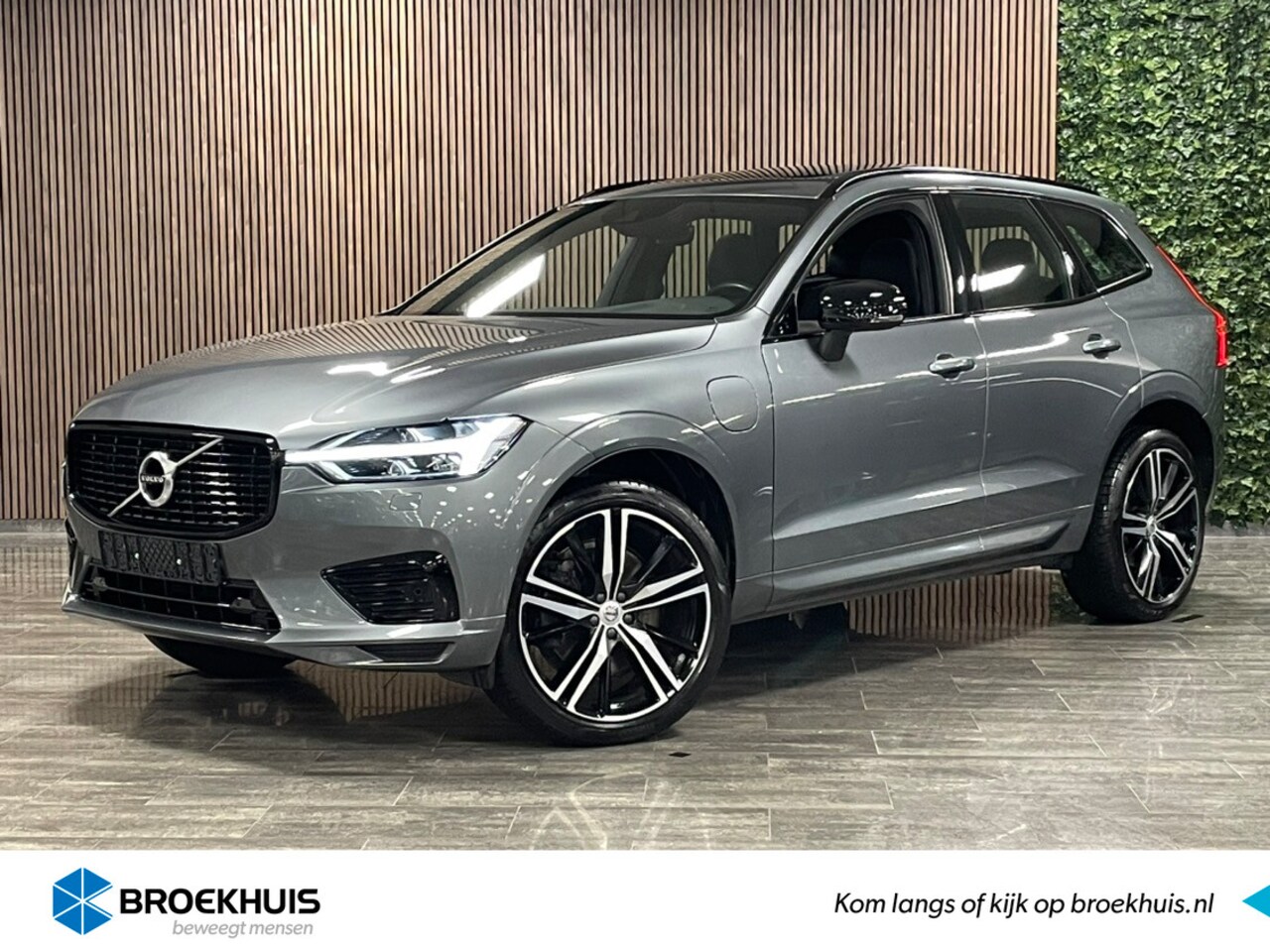 Volvo XC60 - T8 AWD Recharge R-Design | Trekhaak | Adaptieve Cruise Control | Stoel en Stuurwielverwarm - AutoWereld.nl