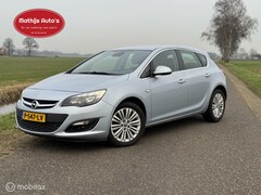 Opel Astra - 2.0 CDTi Design Edition Automaat Navi Nette staat