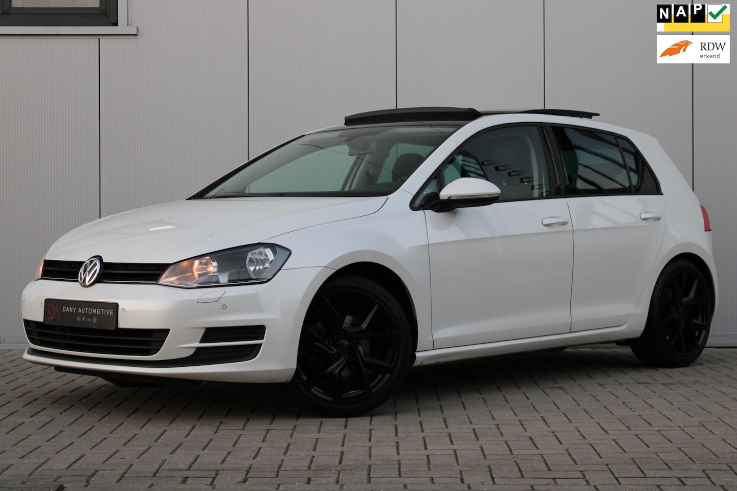 Volkswagen Golf - 1.4 TSI ACT Highline PANO I KEYLESS I CLIMA I NAVI I STOEL VERW. I 18 INCH I - AutoWereld.nl