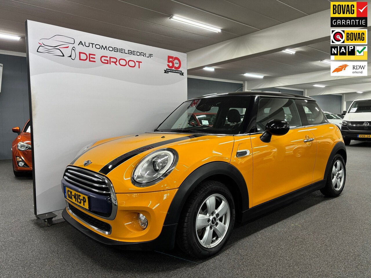 MINI Cooper - Mini 1.5 Pepper NL-auto 56621 km / Pano - AutoWereld.nl