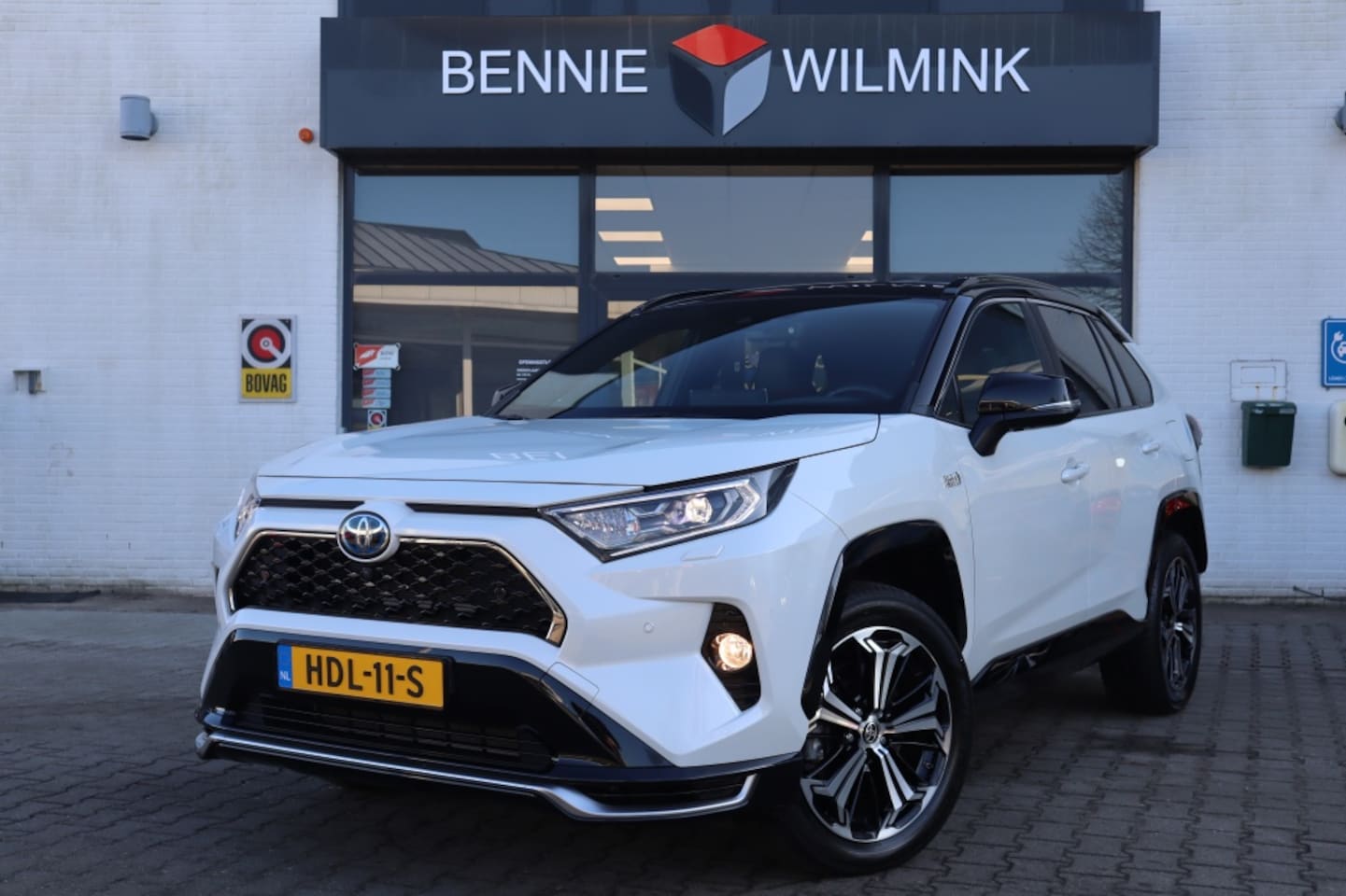 Toyota RAV4 - 2.5 Plug-in Hybrid Bi-Tone+ JBL/Leder/Memory/Stoelventilatie - AutoWereld.nl