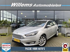 Ford Focus - 1.5 Titanium Edition Trekhaak, Navigatie & Stoelverwarming Inclusief Nieuwe D-riem