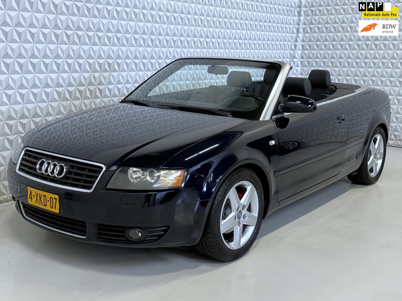 Audi A4 Cabriolet - 1.8 Turbo AUTOMAAT / 159.000km (2003) - AutoWereld.nl