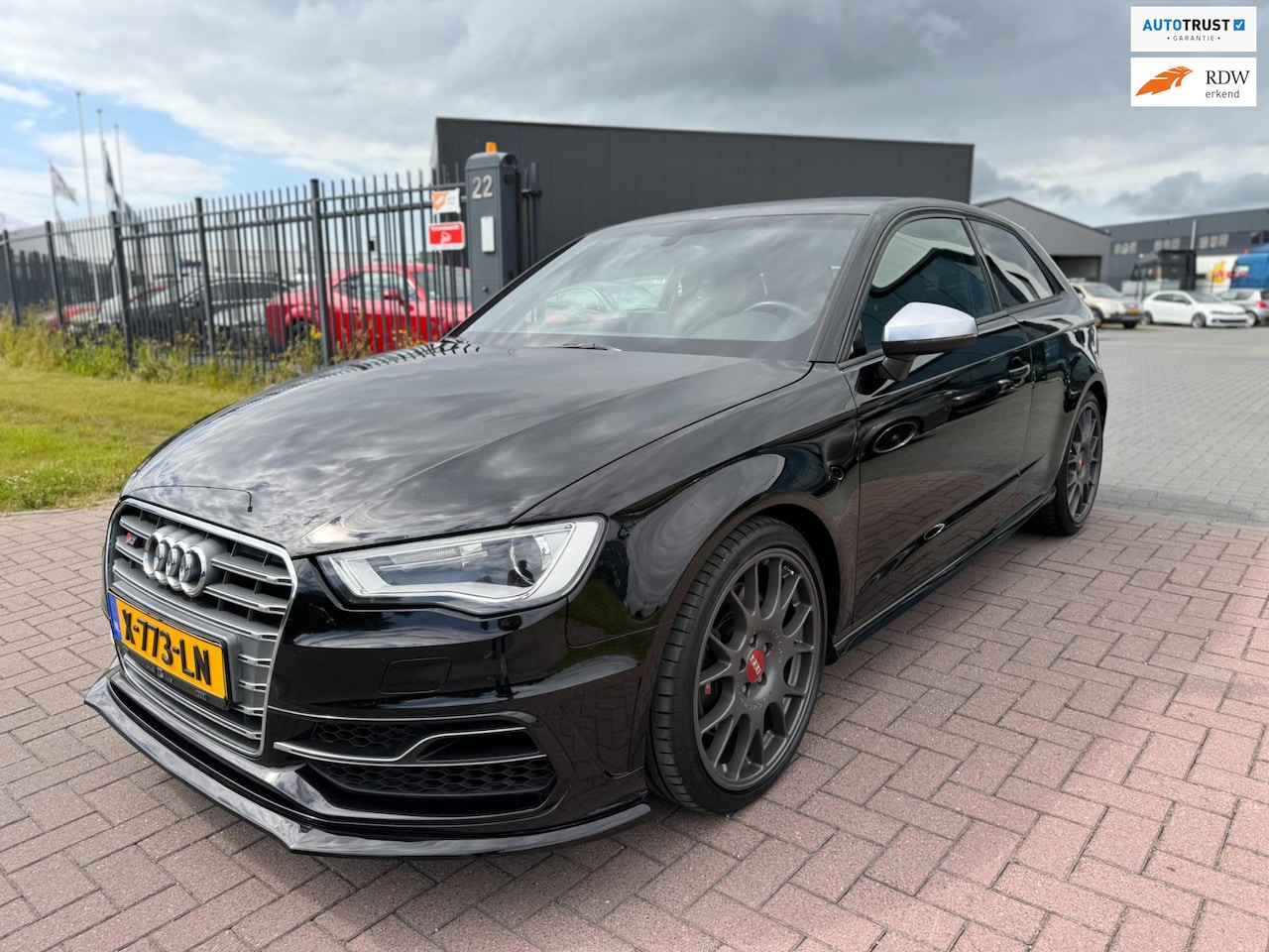 Audi A3 Sportback - 2.0 TFSI S3 Quattro DSG 350PK BBS - AutoWereld.nl