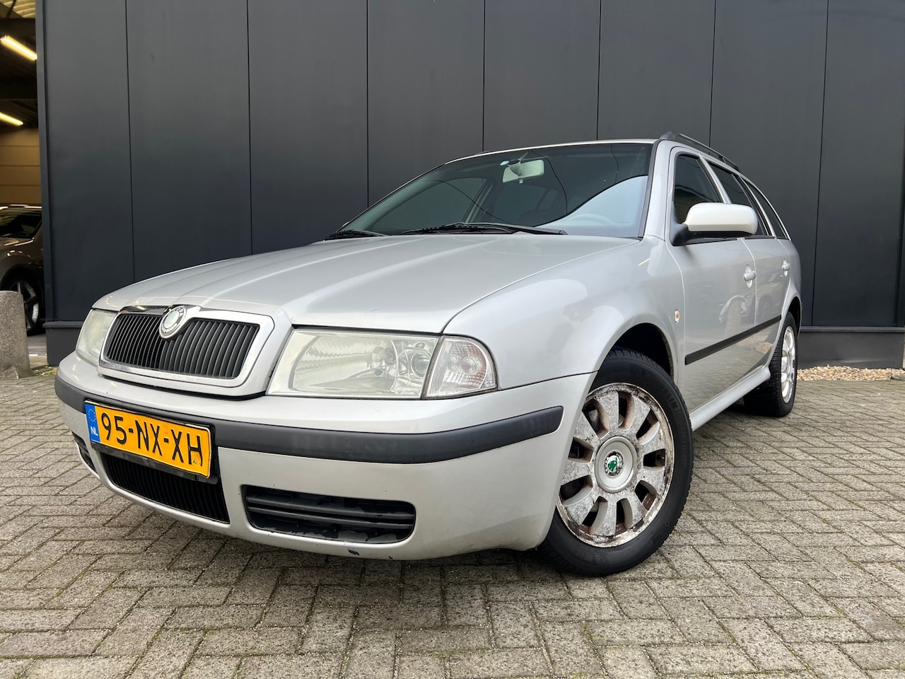 Skoda Octavia Combi - 1.8 T Rider '04 Clima/Lmv/CrControl - AutoWereld.nl