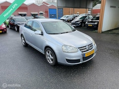 Volkswagen Jetta - 1.6 Comfortline