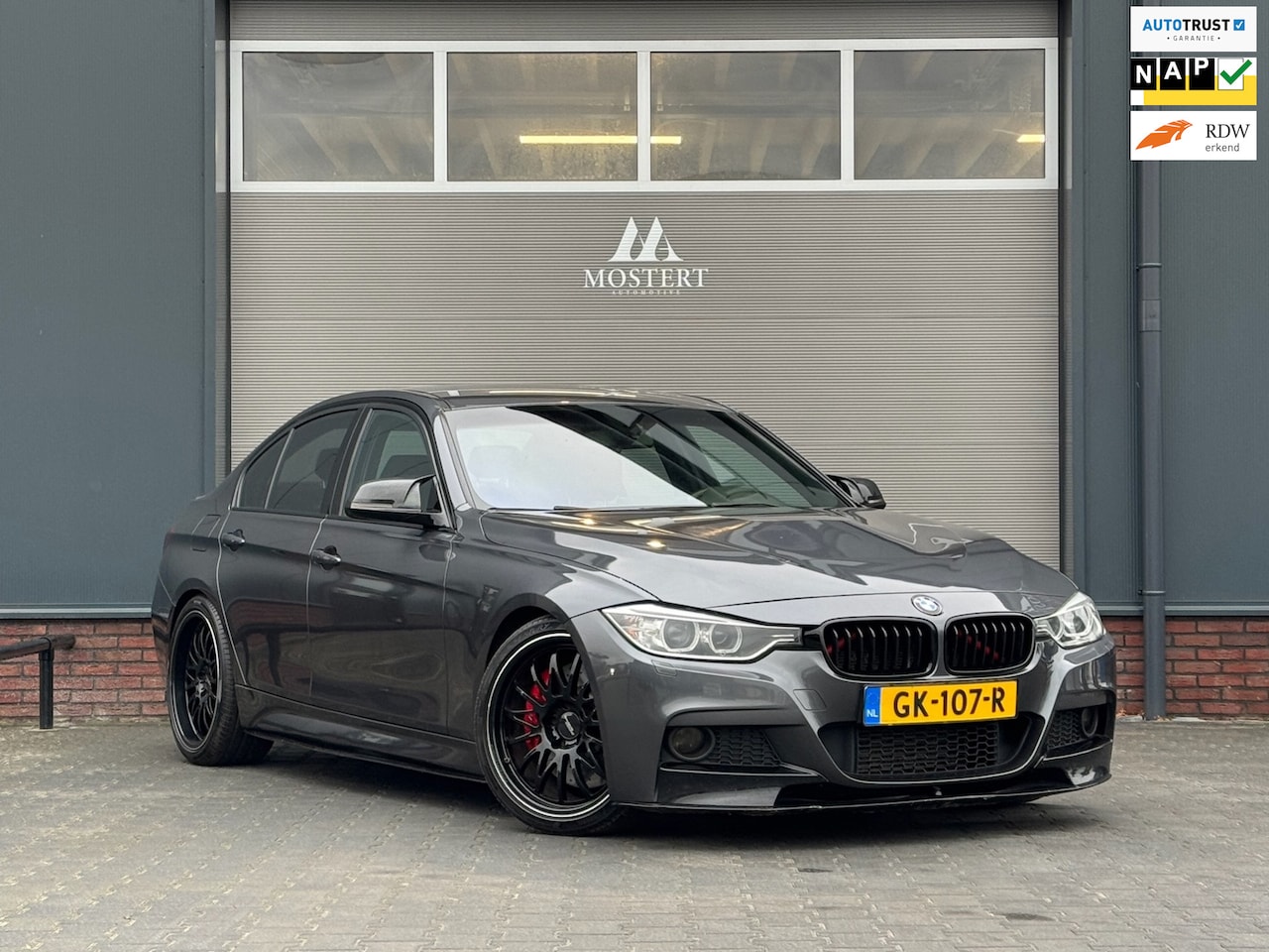 BMW 3-serie - 320i/260pk M-pakket Automaat|2015|Big Brake|Mosselman|Klepsysteem|AWRON|Navi|Clima|NAP|19" - AutoWereld.nl