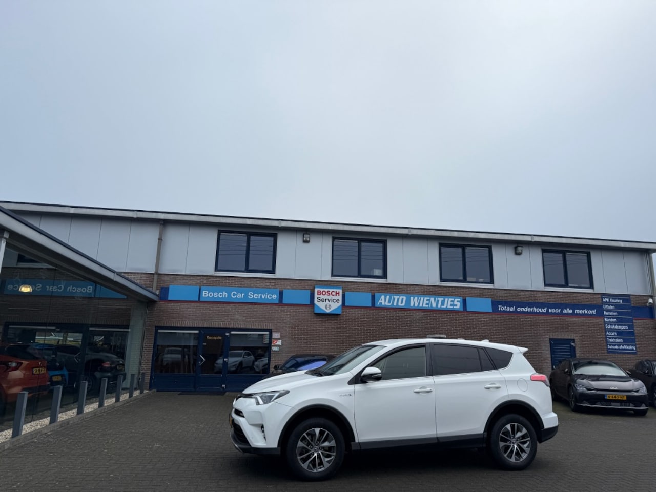 Toyota RAV4 - 2.5 Hybrid AWD | Dynamic | Airco-Ecc | Navi - AutoWereld.nl