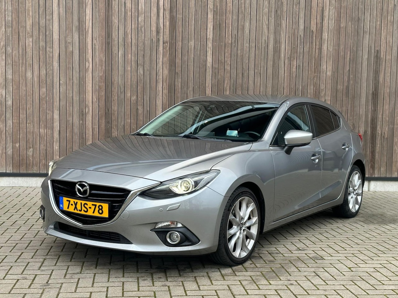 Mazda 3 - 2.2D GT-M |NAVI| AUT | XENON | LEDER | - AutoWereld.nl