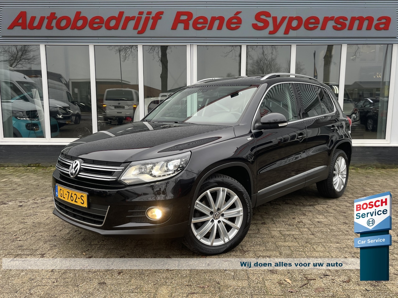 Volkswagen Tiguan - 2.0 TDI Sport&Style 4Motion Pano | 4x4 | Camera | Elektrische trekhaak - AutoWereld.nl