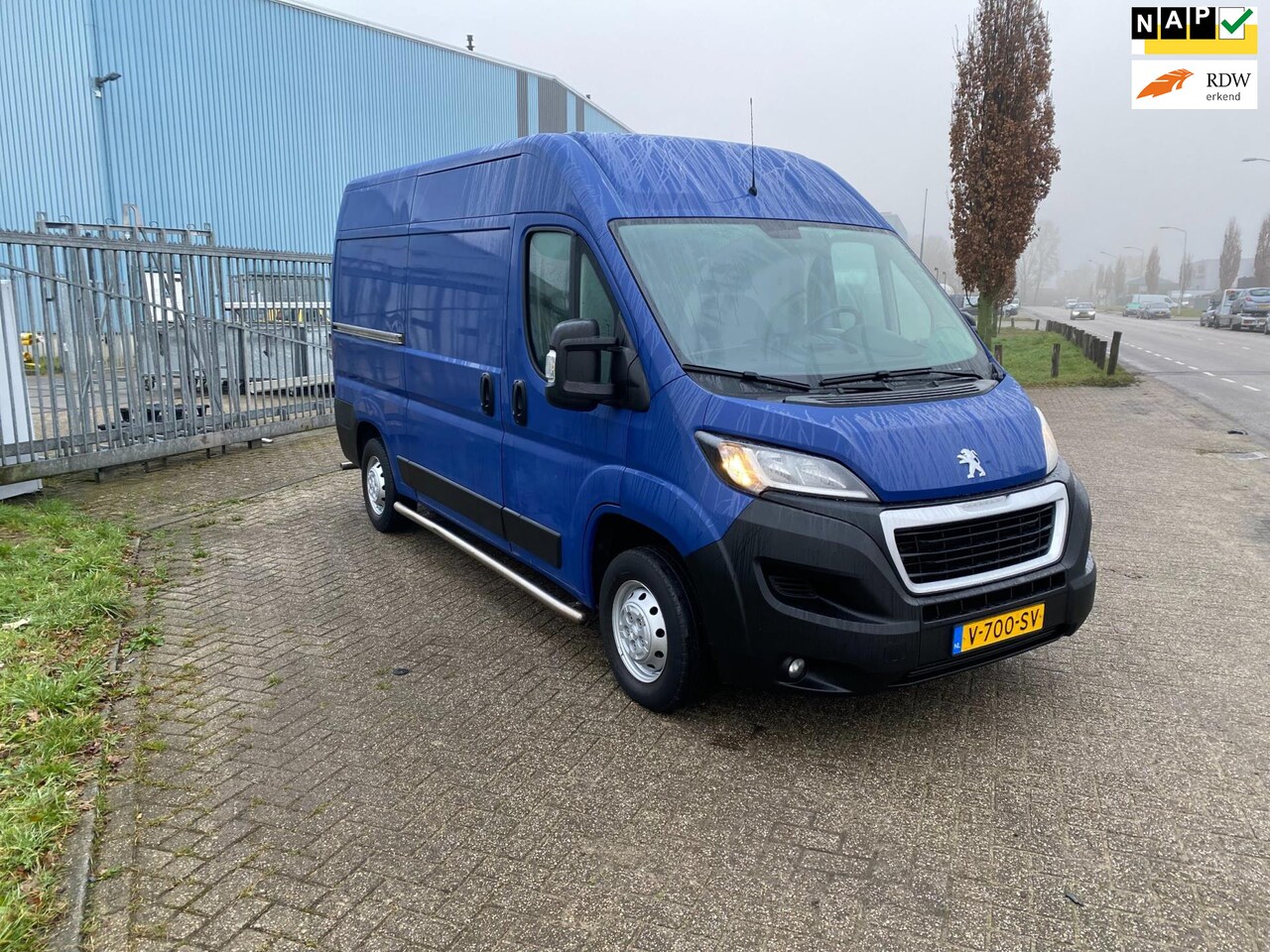 Peugeot Boxer - 330 2.0 BlueHDI L2H1 Premium 330 2.0 BlueHDI L2H1 Premium - AutoWereld.nl