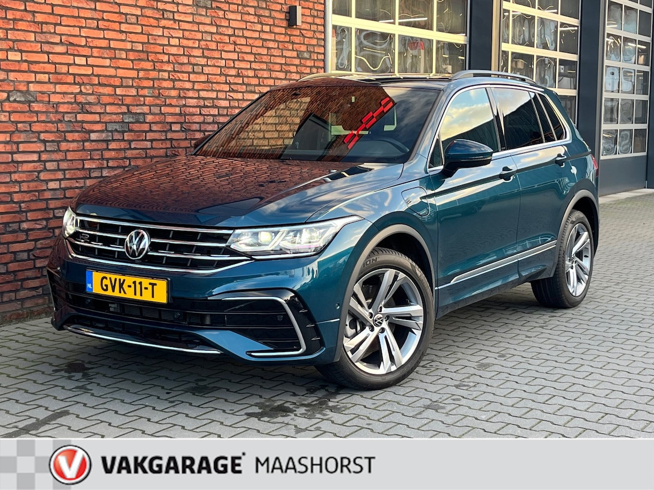 Volkswagen Tiguan - 1.4 TSI eHybrid R-Line Business+ Adapt.Cruise/Achter.Cam./LaneAssi./PDC/LED/DAB/Clima/Trek - AutoWereld.nl