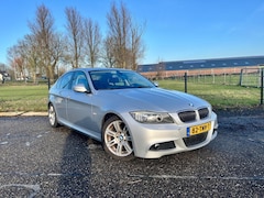 BMW 3-serie - 318i M-Pakket / 136pk / Groot navigatie scherm / Leder / Climaatregeling