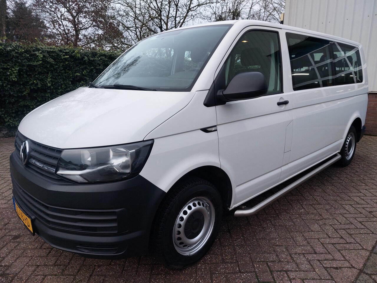 Volkswagen Transporter Kombi - 2.0 TDI L2H1 18750.- INCL BTW 9-PERSOONS EURO 6 84PK - AutoWereld.nl