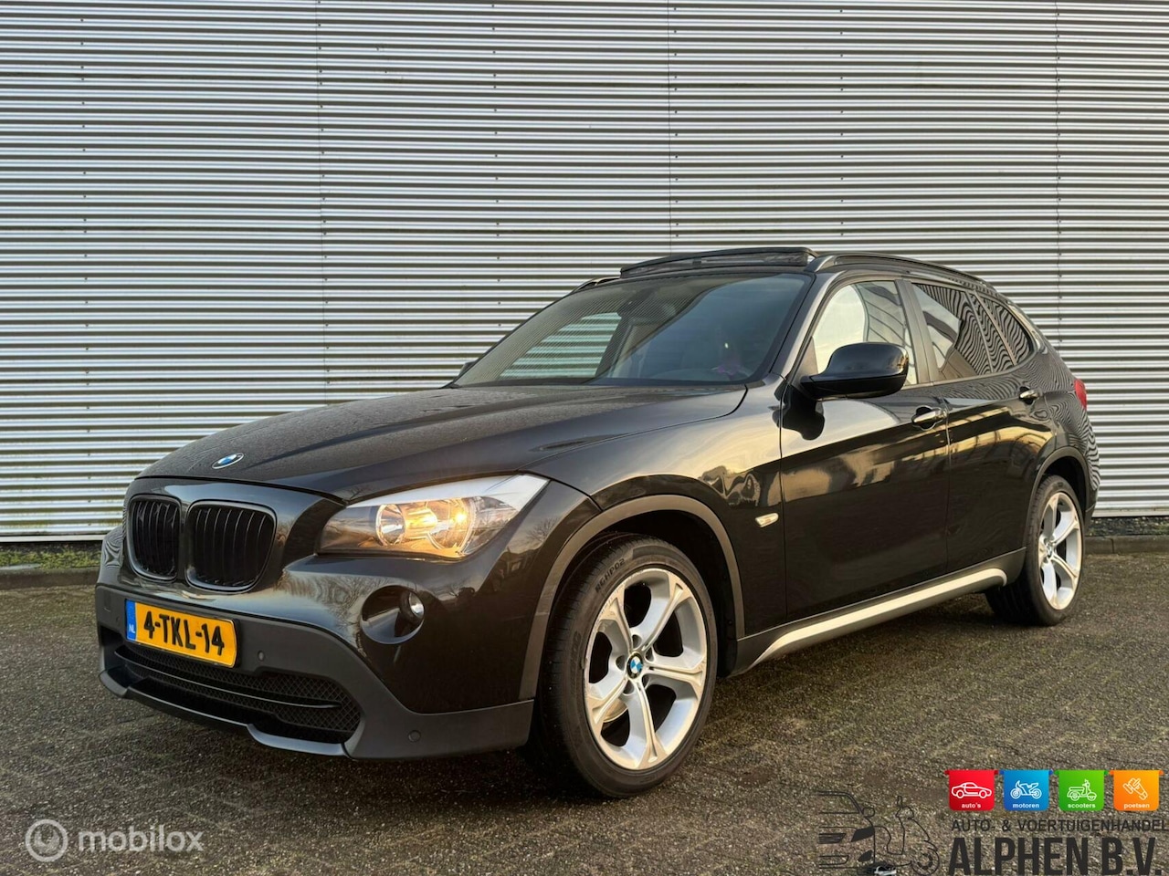 BMW X1 - sDrive18d Executive - AutoWereld.nl