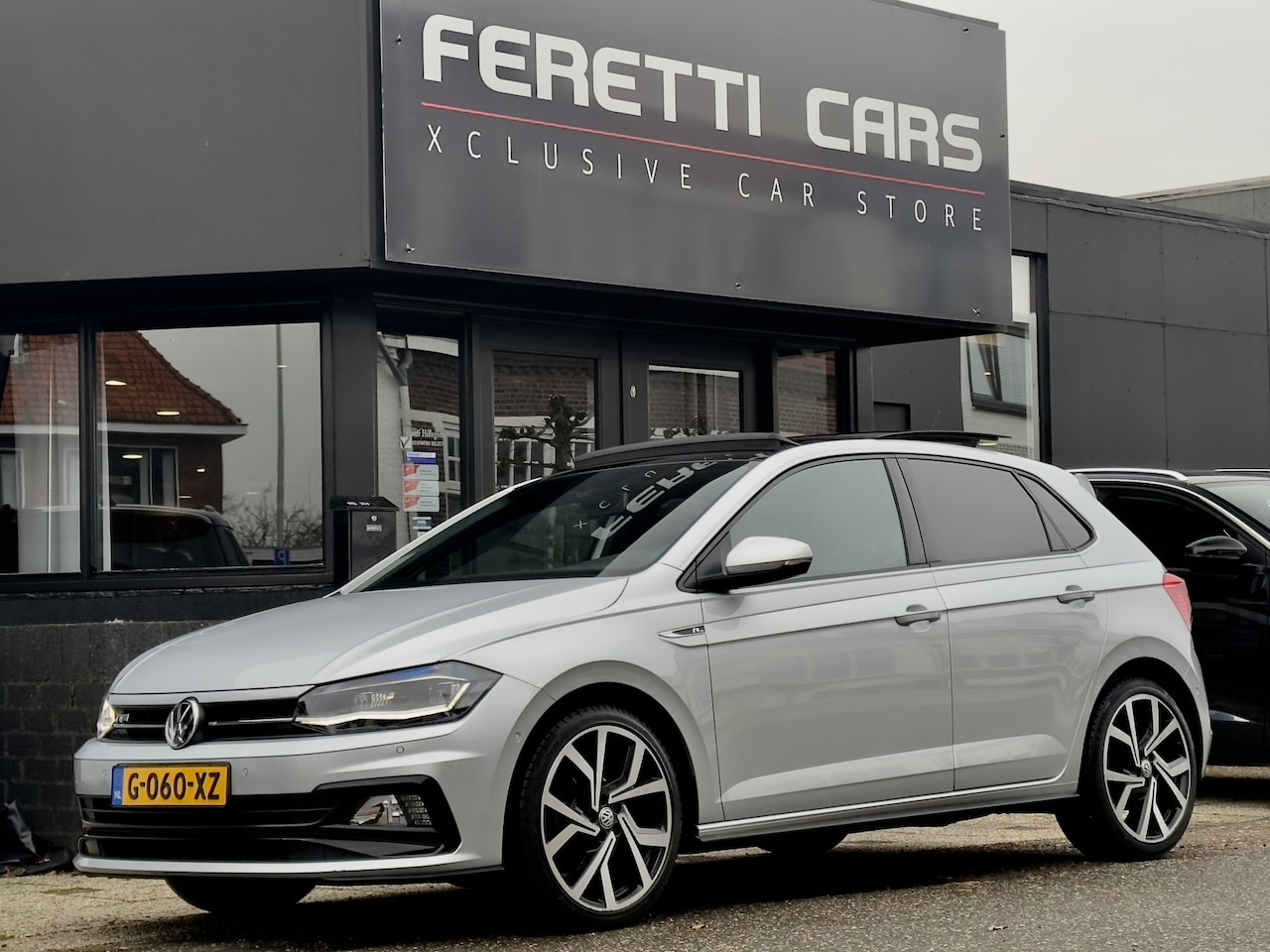 Volkswagen Polo - 1.0 TSI AUT7 3X R-LINE HIGHLINE PANODAK NAVI CAMERA APPLE-CARPLAY LED 18 INCH-LMV PDC - AutoWereld.nl