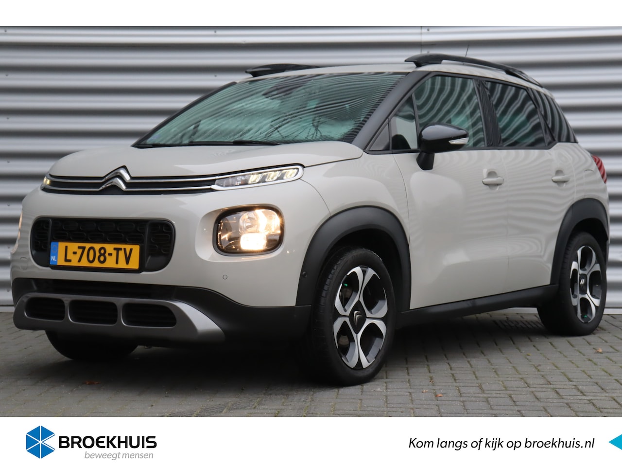 Citroën C3 Aircross - 1.2 PURETECH 110PK SHINE / NAVI / CLIMA / LED / 17" LMV / PDC / CAMERA / KEYLESS / BLUETOO - AutoWereld.nl