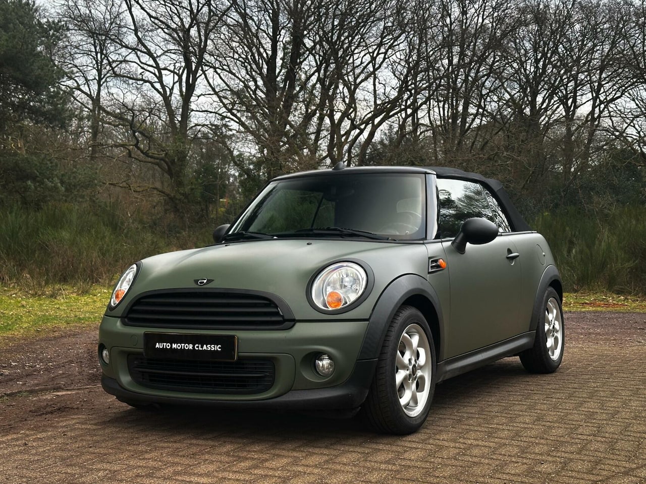 MINI Cabrio - 1.6 Cooper Pepper 2011 | Lage KM stand - AutoWereld.nl